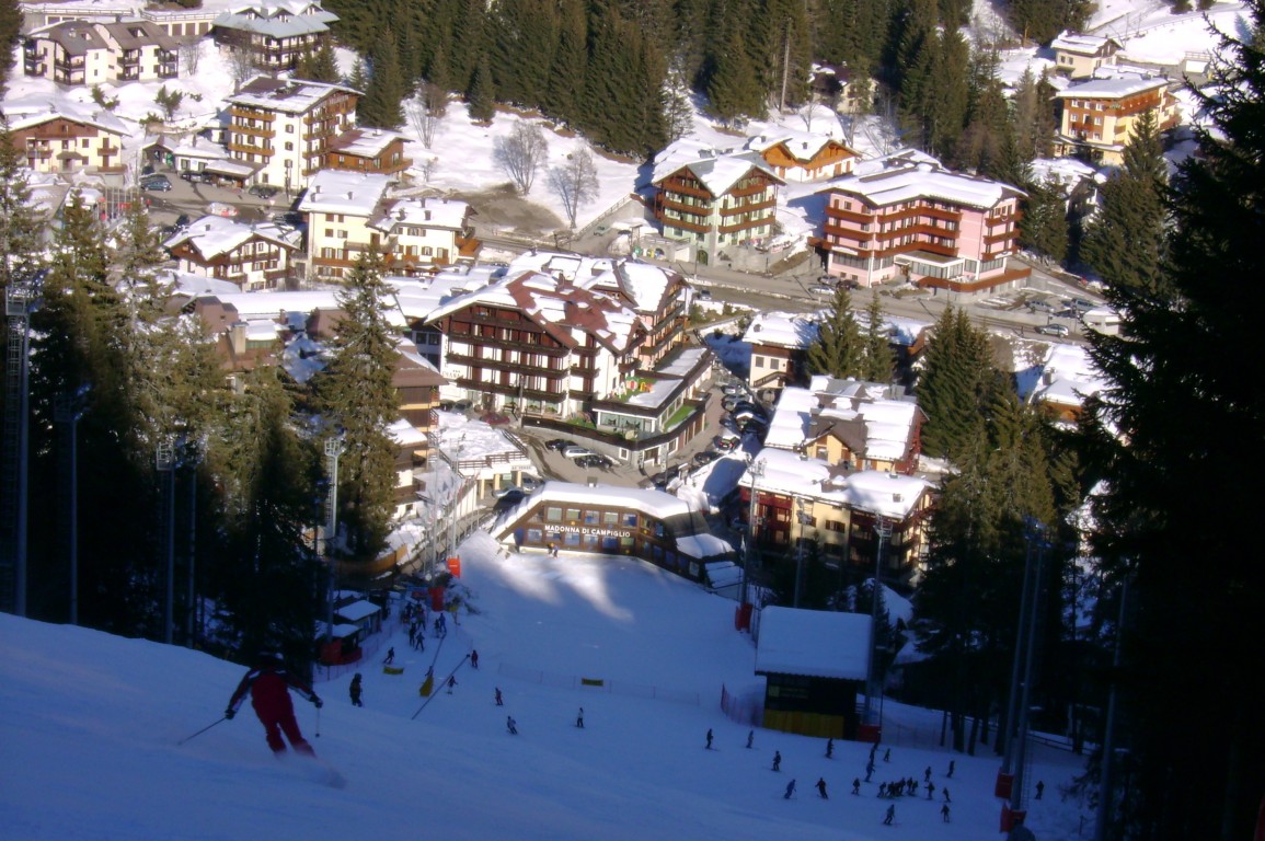 Best places for skiing in Italy